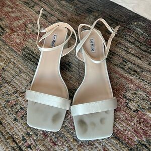 Be Mine Bridal embellished heeled shoes in ivory satin-White